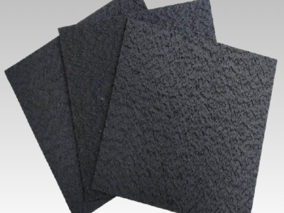 Hochleistungs-HDPE-Geomembran: Zuverlässiges Auskleidungsmaterial für Fischteiche und Aquakultur