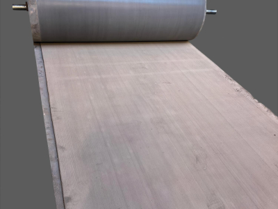 Couche de ciment pour la lutte contre l'érosion : protection des berges, des talus et du littoral