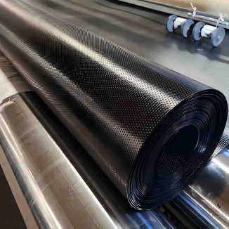 Армированный полиэтиленовый слой для пруда