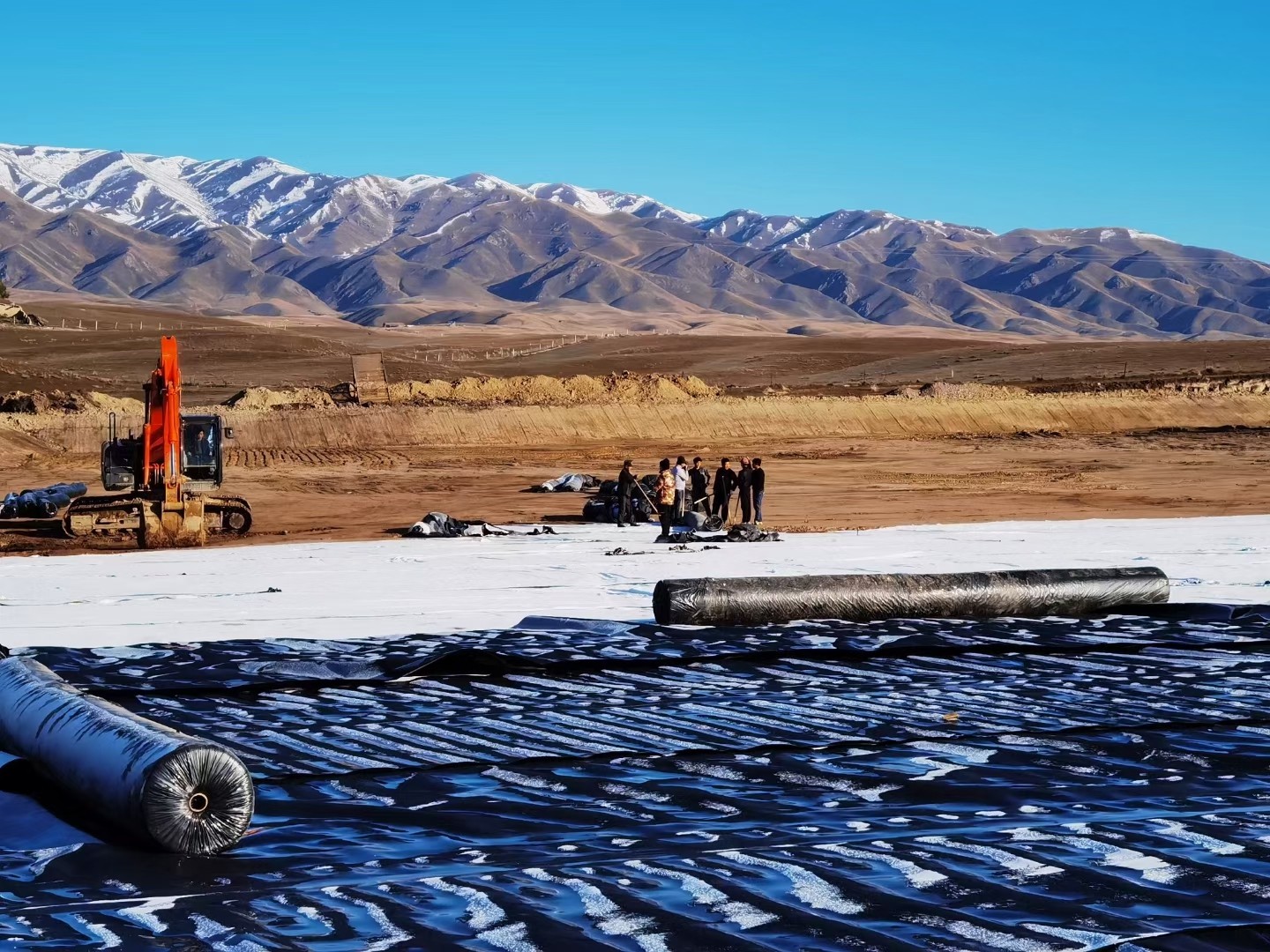 غشاء أرضي من البولي إيثيلين عالي الكثافة