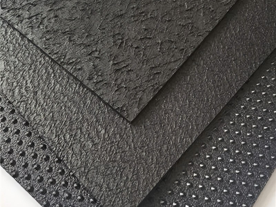 การควบคุมการกัดเซาะชายฝั่ง: เหตุใด HDPE Geomembrane จึงเป็นวัสดุกั้นที่เลือกใช้